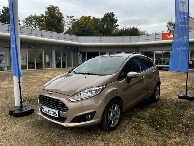 Ford Fiesta 6 Titanium 1.25 82 Cv Garantie Mois / Reprise Possible