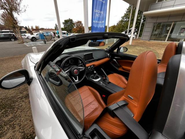 Fiat 124 Spider image 7