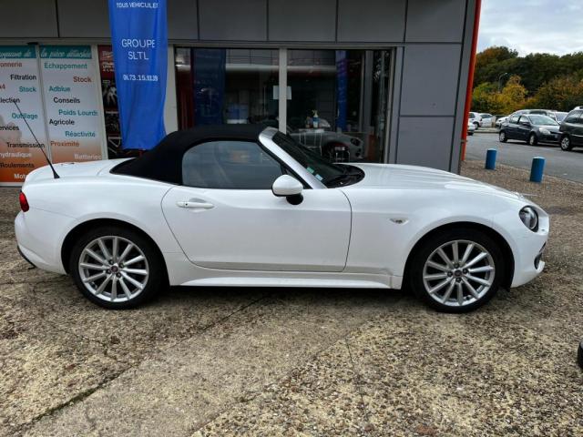 Fiat 124 Spider image 8