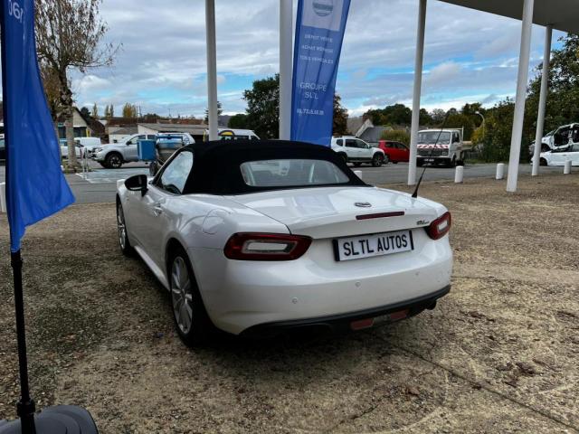 Fiat 124 Spider image 5