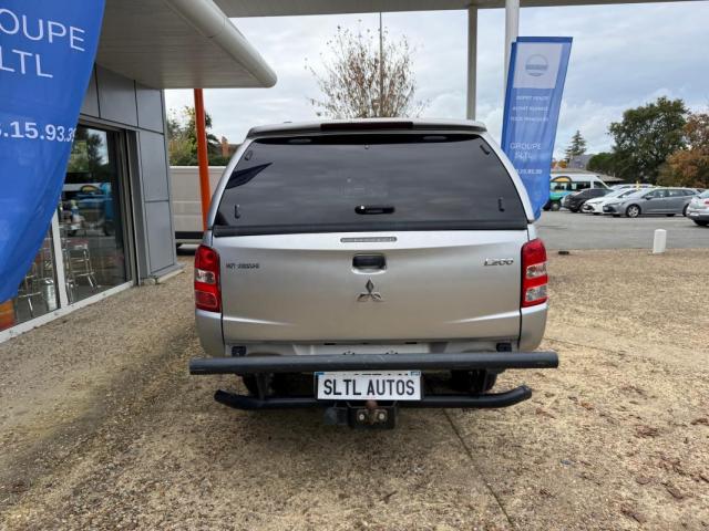 Mitsubishi L200 image 9