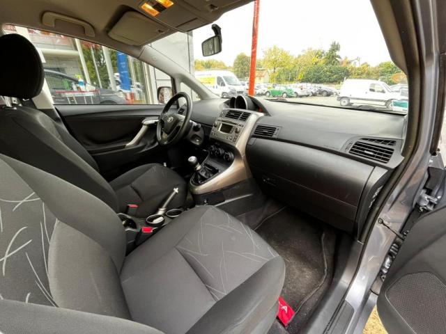 Toyota Verso image 9