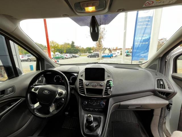 Ford Transit image 8