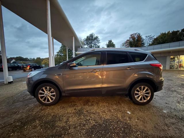 Ford Kuga image 6