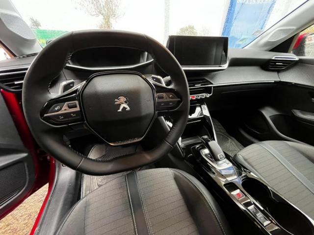 Peugeot 208 image 3