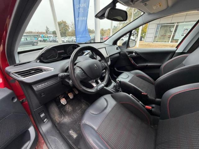 Peugeot 208 image 8