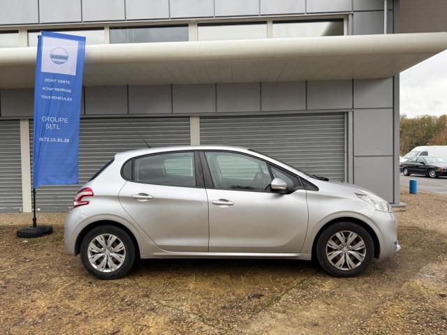 Peugeot 208 image 2