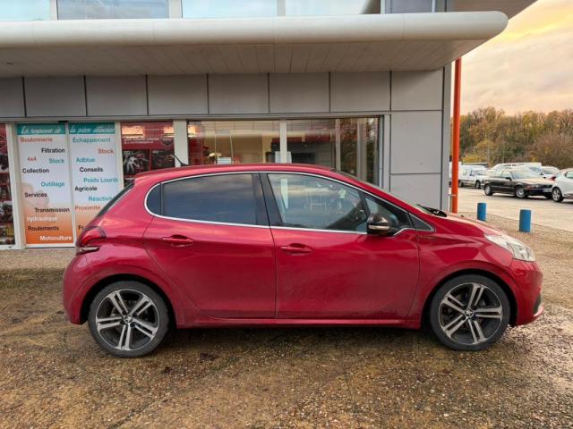Peugeot 208 image 2