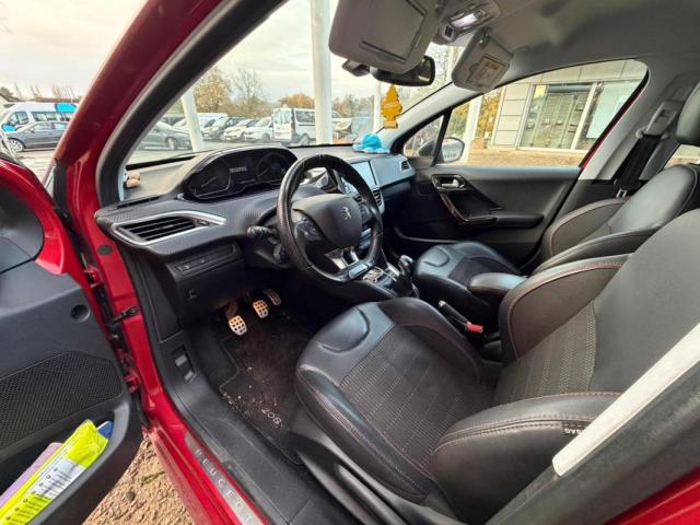 Peugeot 208 image 7