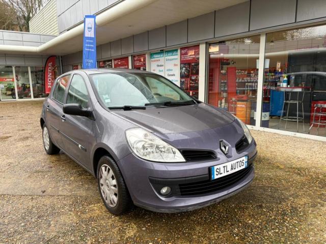 Renault Clio image 2