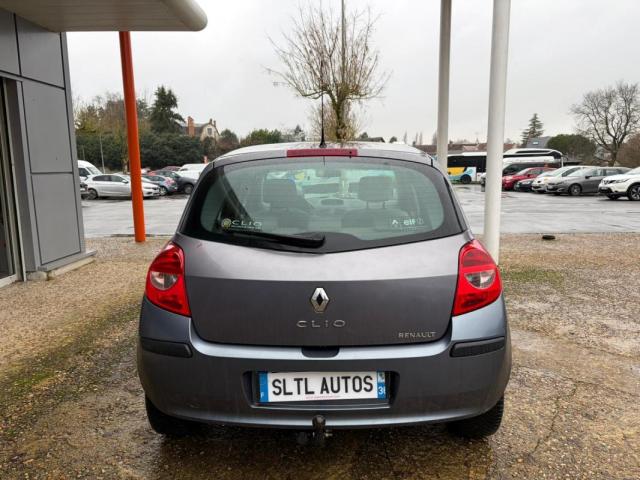 Renault Clio image 1