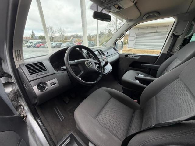 Volkswagen Transporter image 5