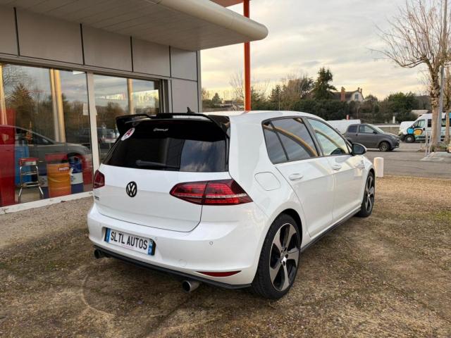 Volkswagen Golf image 5