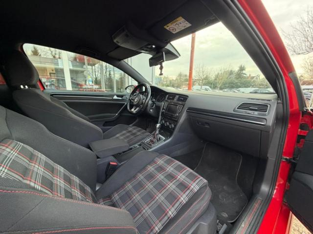 Volkswagen Golf image 3