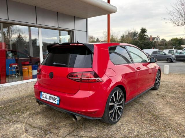 Volkswagen Golf image 9