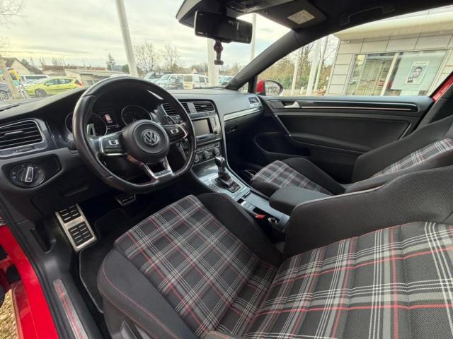 Volkswagen Golf image 1