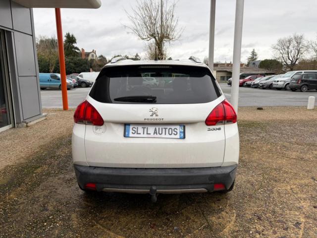 Peugeot 2008 image 8