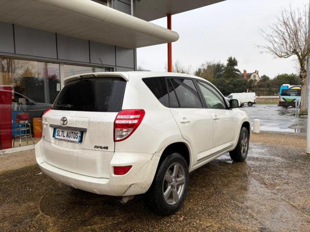 Toyota Rav4 image 3