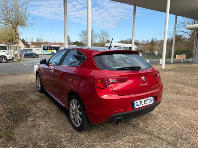 Alfa Romeo Giulietta image 5