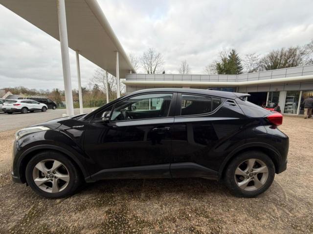 Toyota C-Hr image 6