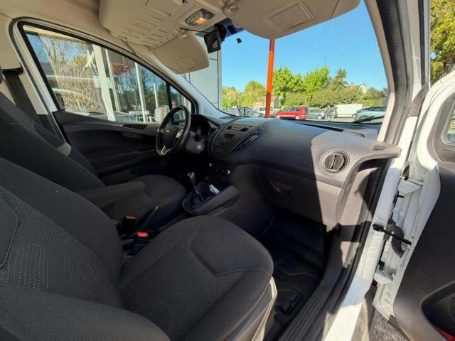 Ford Transit Courier image 1
