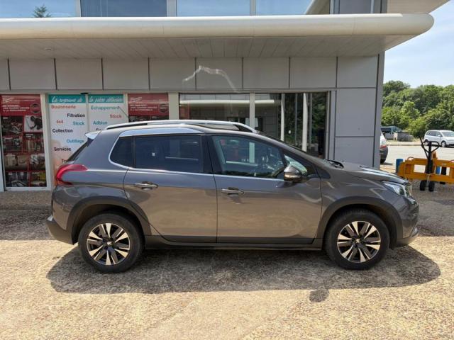 Peugeot 2008 image 8