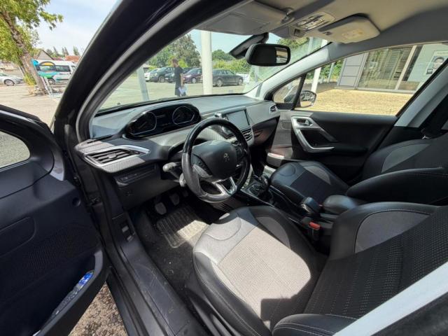 Peugeot 2008 image 6