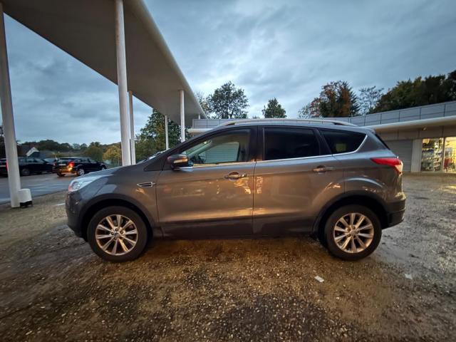 Ford Kuga image 3