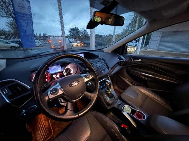 Ford Kuga image 9