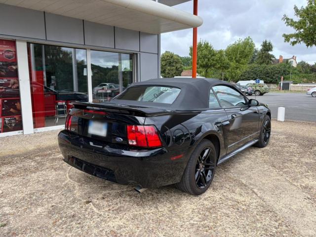 Ford Mustang image 4