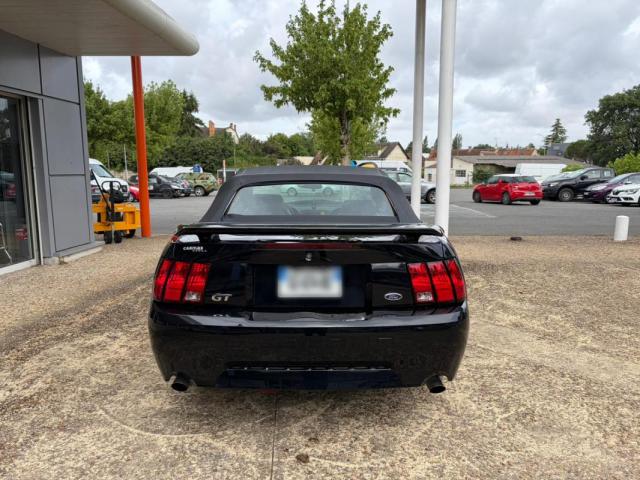 Ford Mustang image 2