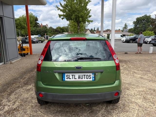 Ford Fiesta image 9