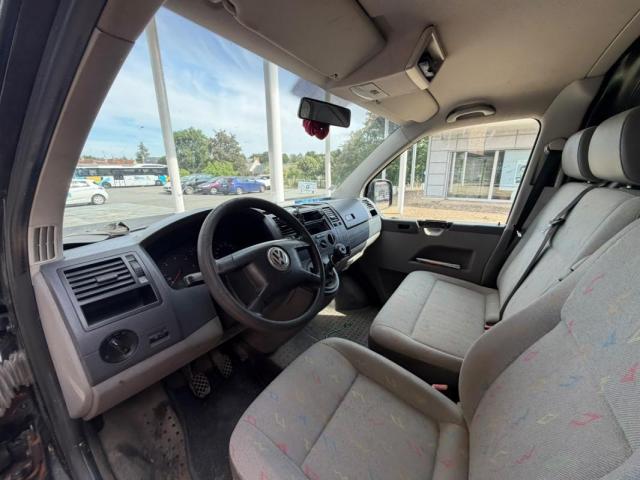 Volkswagen Transporter image 6