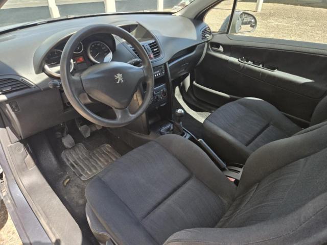 Peugeot 207 image 3