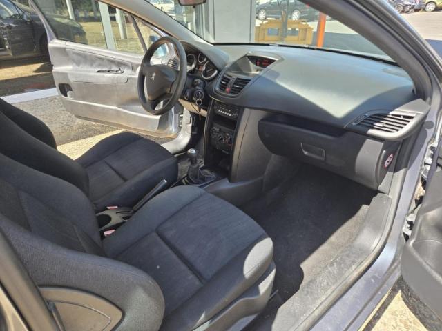 Peugeot 207 image 1