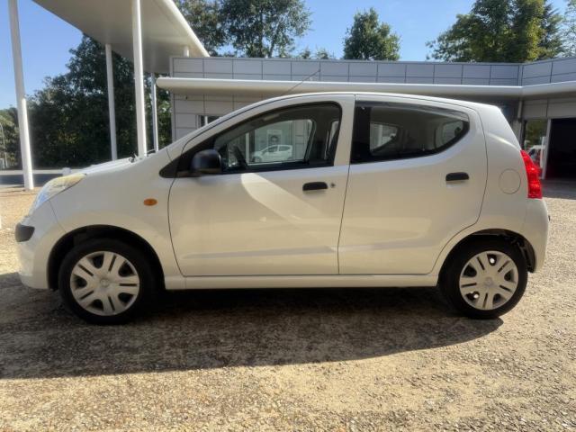 Nissan Pixo image 3