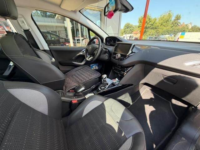 Peugeot 2008 image 1