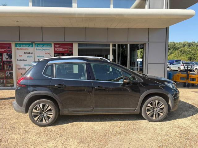 Peugeot 2008 image 8
