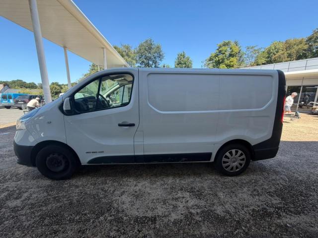 Renault Trafic image 2