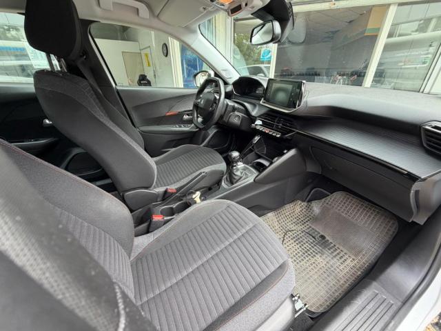 Peugeot 2008 image 9