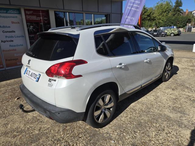 Peugeot 2008 image 8