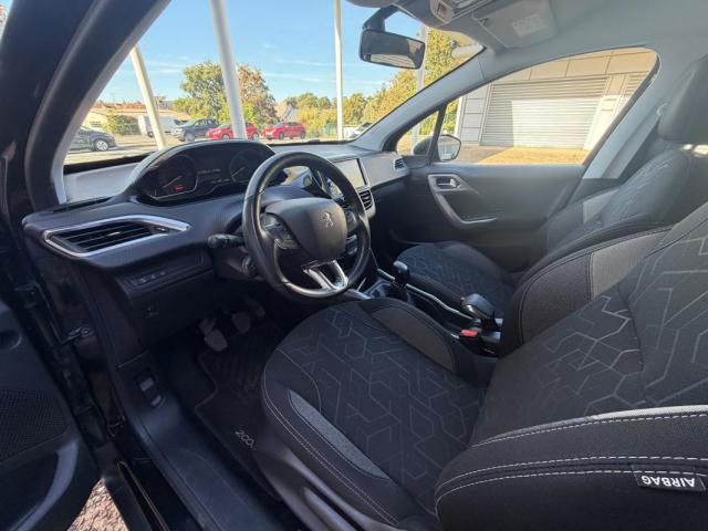 Peugeot 2008 image 8