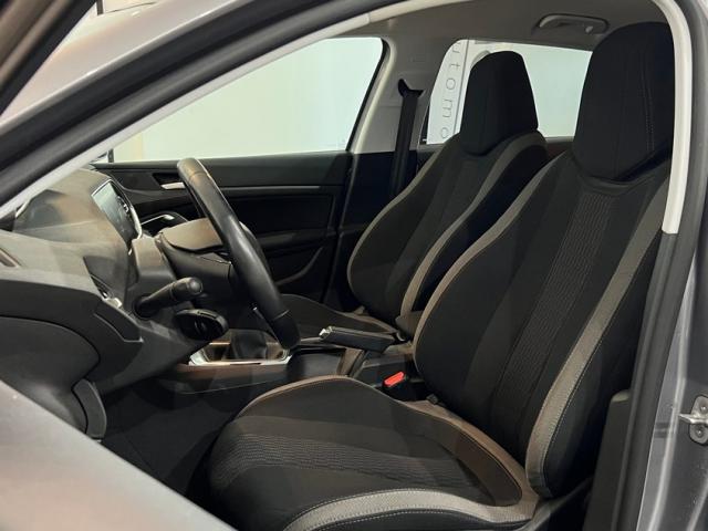 Peugeot 308 image 8