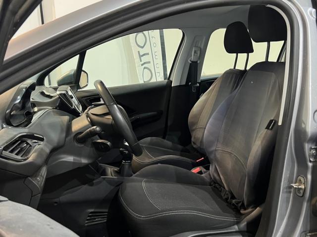 Peugeot 208 image 2