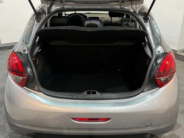 Peugeot 208 image 5