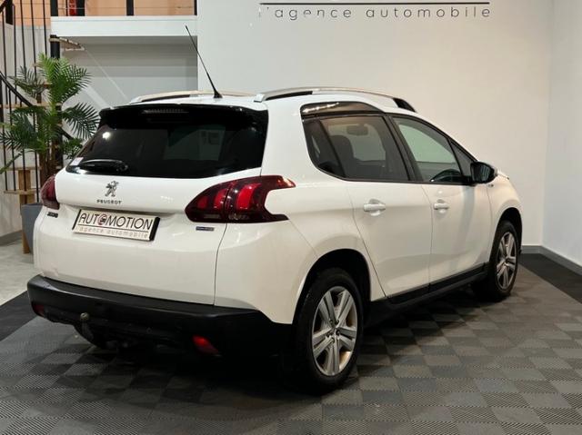 Peugeot 2008 image 2