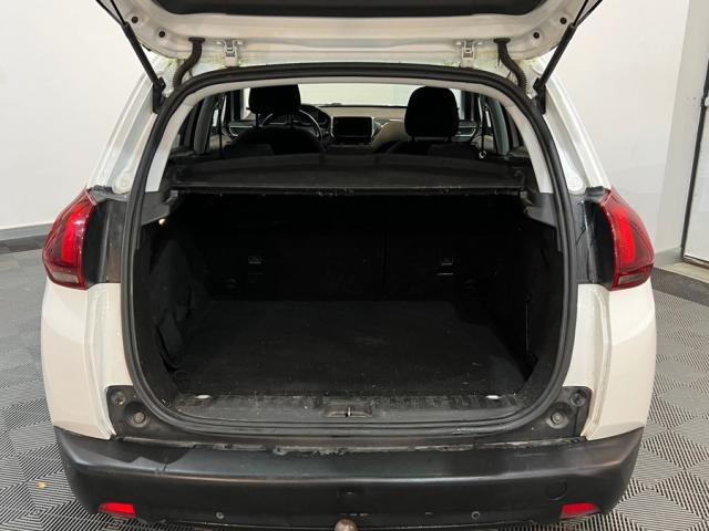 Peugeot 2008 image 1