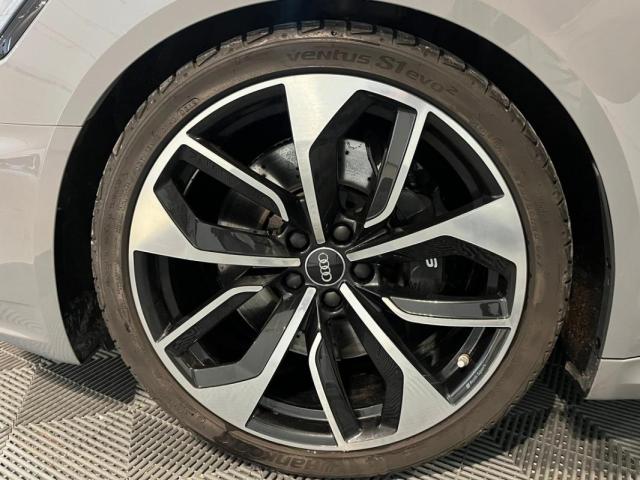 Audi Rs4 image 2
