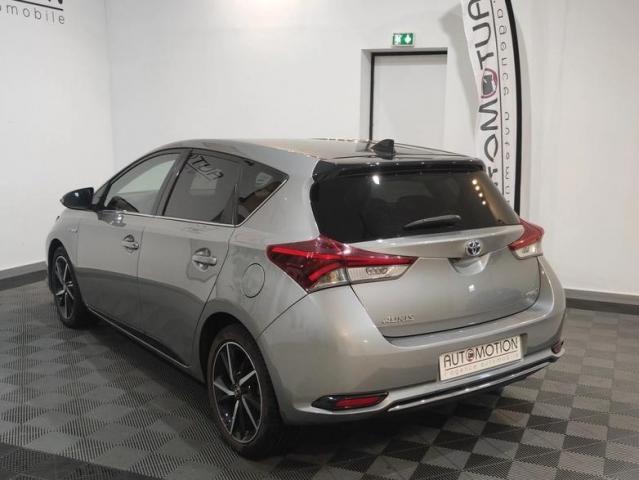 Toyota Auris image 6