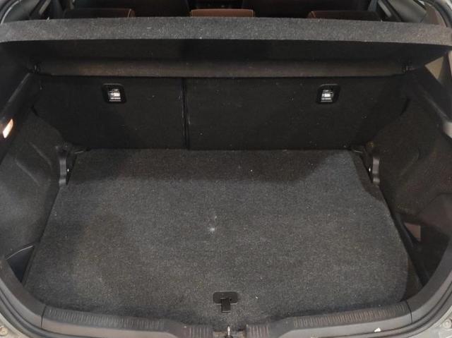 Toyota Auris image 5